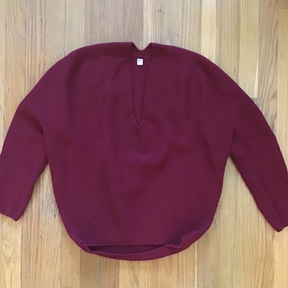 Uniqlo Sweaters - Uniqlo V Neck sweater S